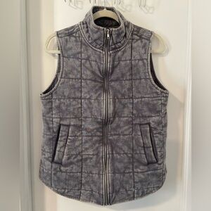 Large grey acid wash distressed full zip vest EUC